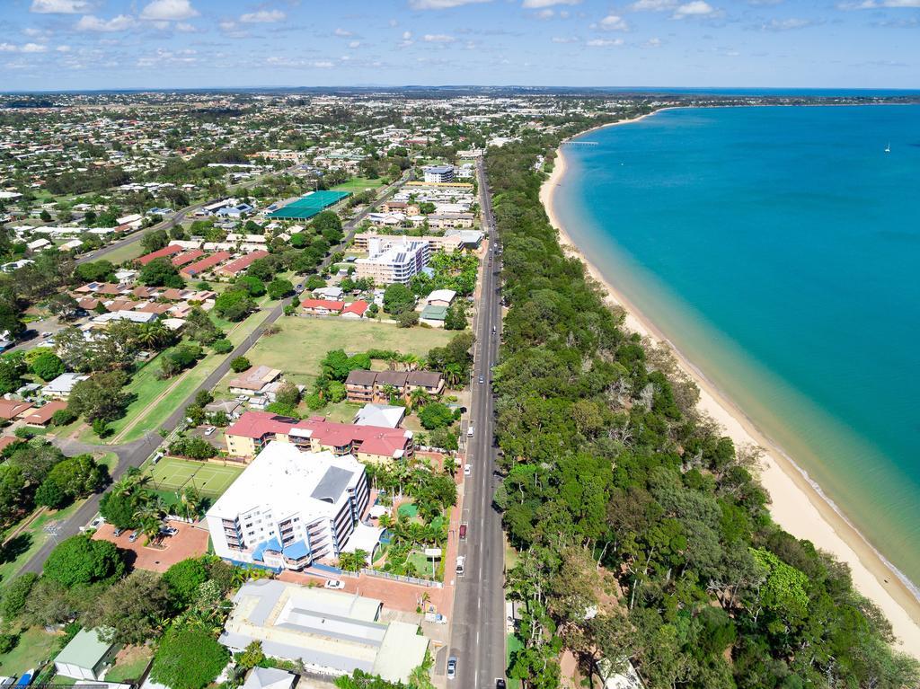 White Crest Apartments Hervey Bay Esterno foto